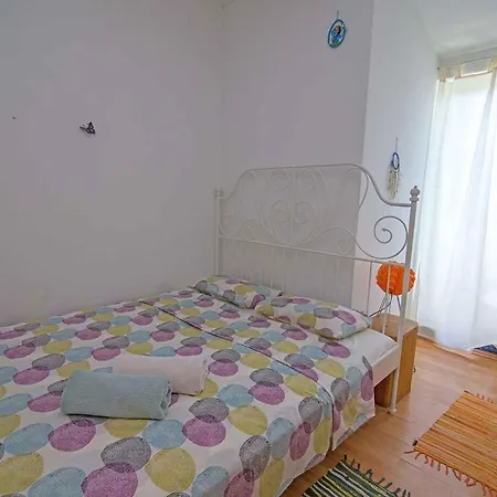 In 35946 דירה מאלי לוסיניי