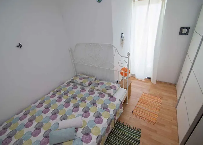 Apartament In 35946 Mali Lošinj
