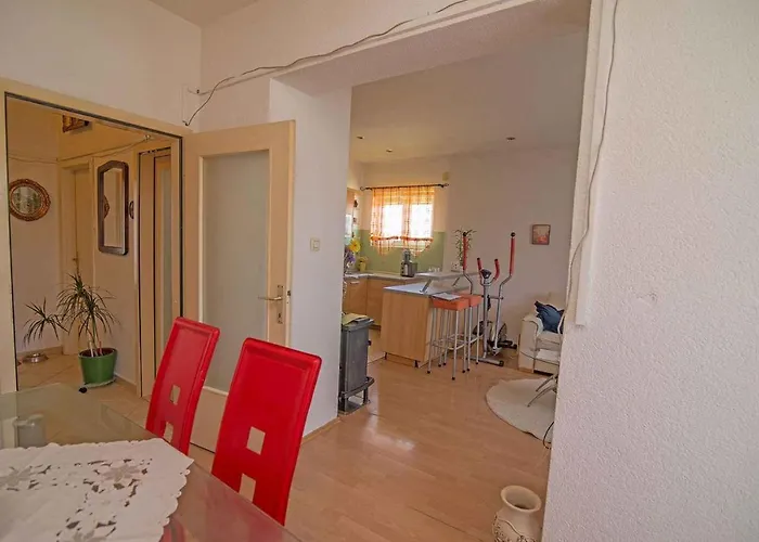 Apartament In 35946