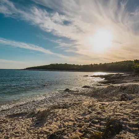 In 35946 * Mali Losinj