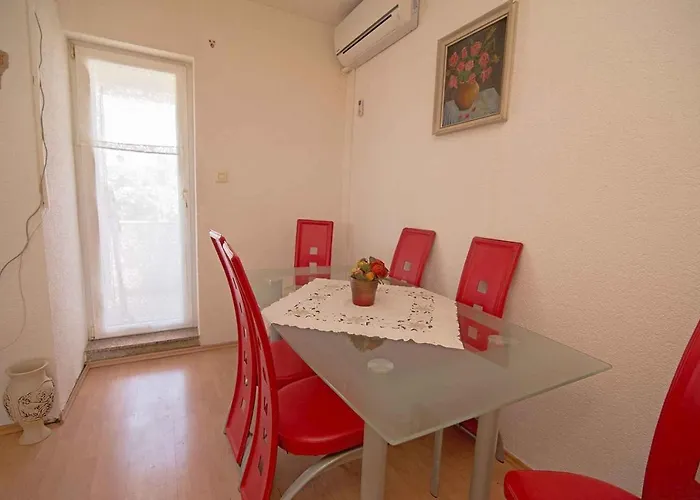 In 35946 Mali Lošinj