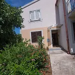 Apartament In 35946